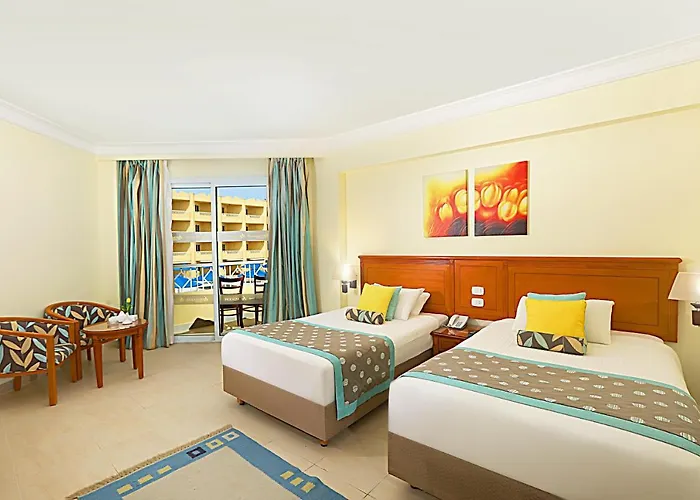 אתר נופש Amwaj Club Abu Soma
