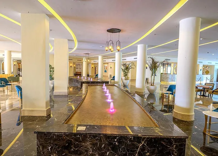 אתר נופש Amwaj Club Abu Soma 4*