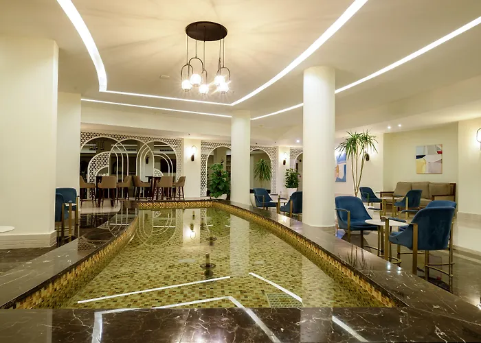 אתר נופש Amwaj Club Abu Soma 4*