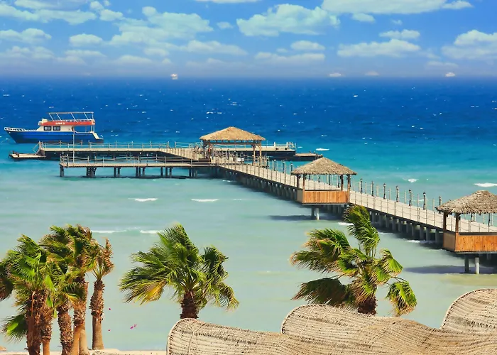 אתר נופש Amwaj Club Abu Soma